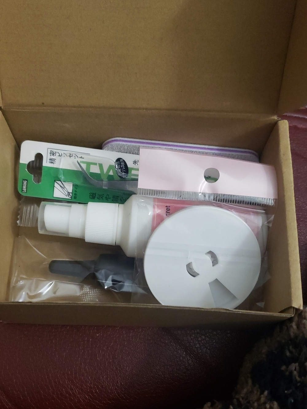 Assorted White and Pink Beauty Tools Kit